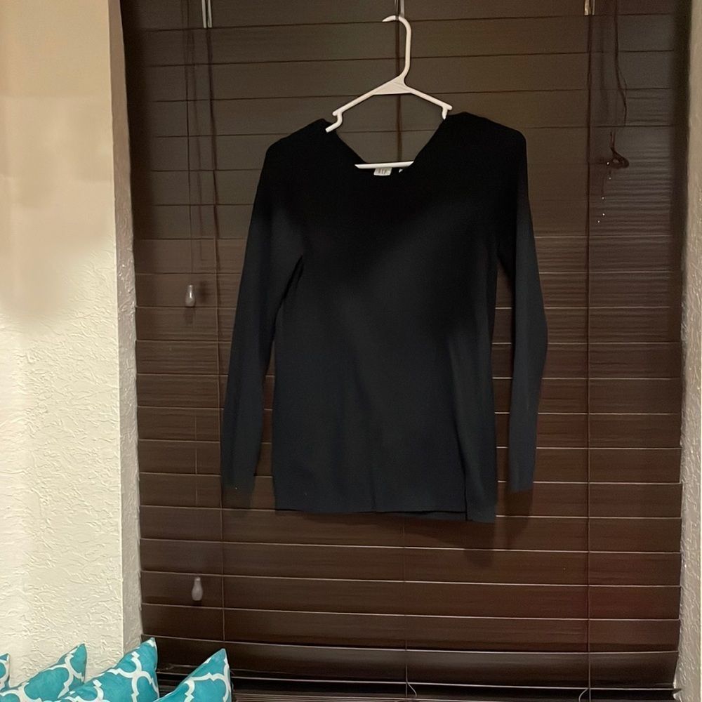 GAP‎ Black Ribbed Sweater